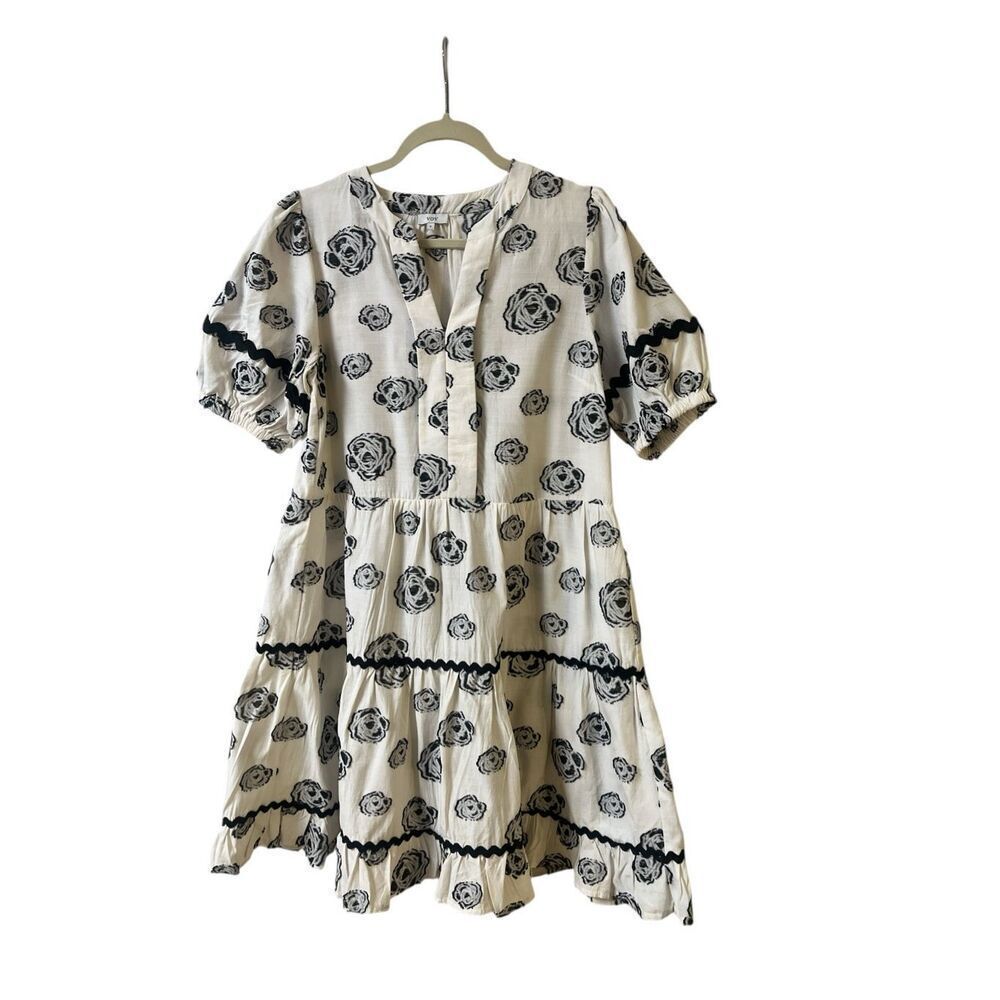 Voy dress off white with floral pattern and ric rac Cotton and linen sz Small